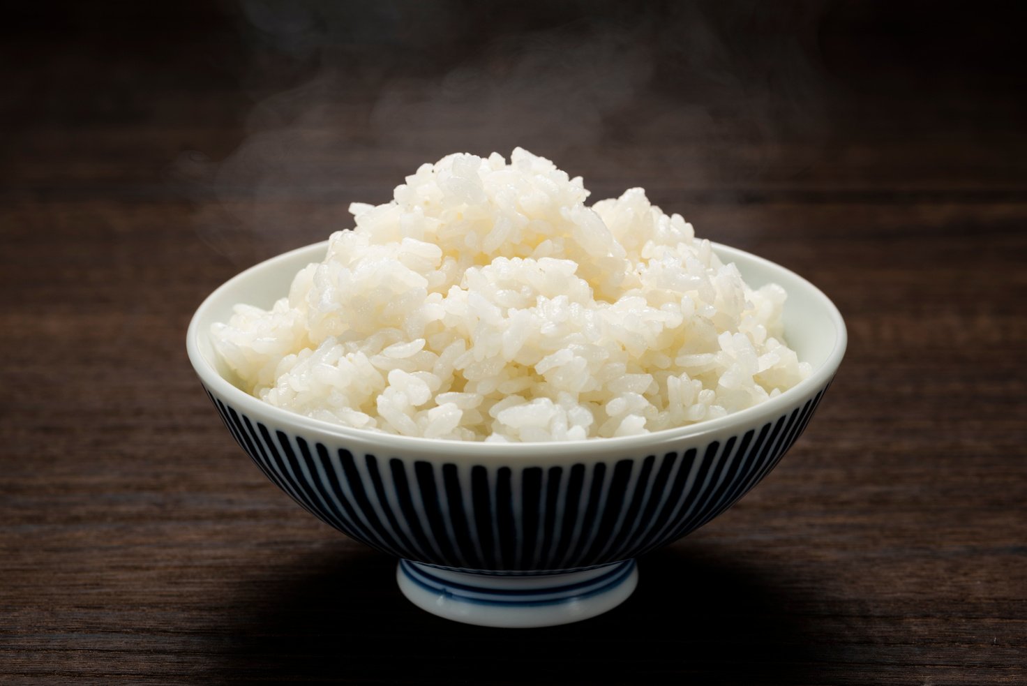 Freshly cooked hot rice, in bowl