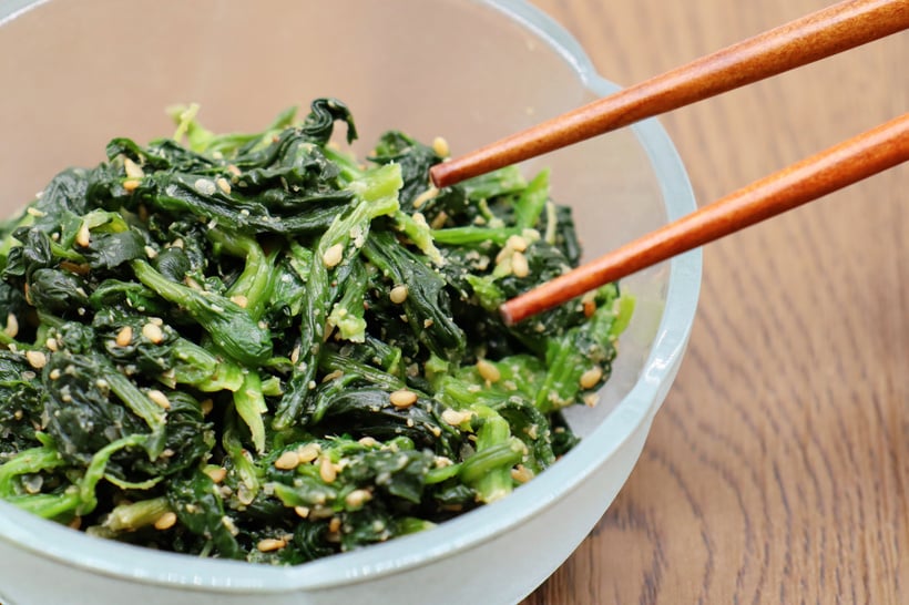 Spinach with sesame sauce